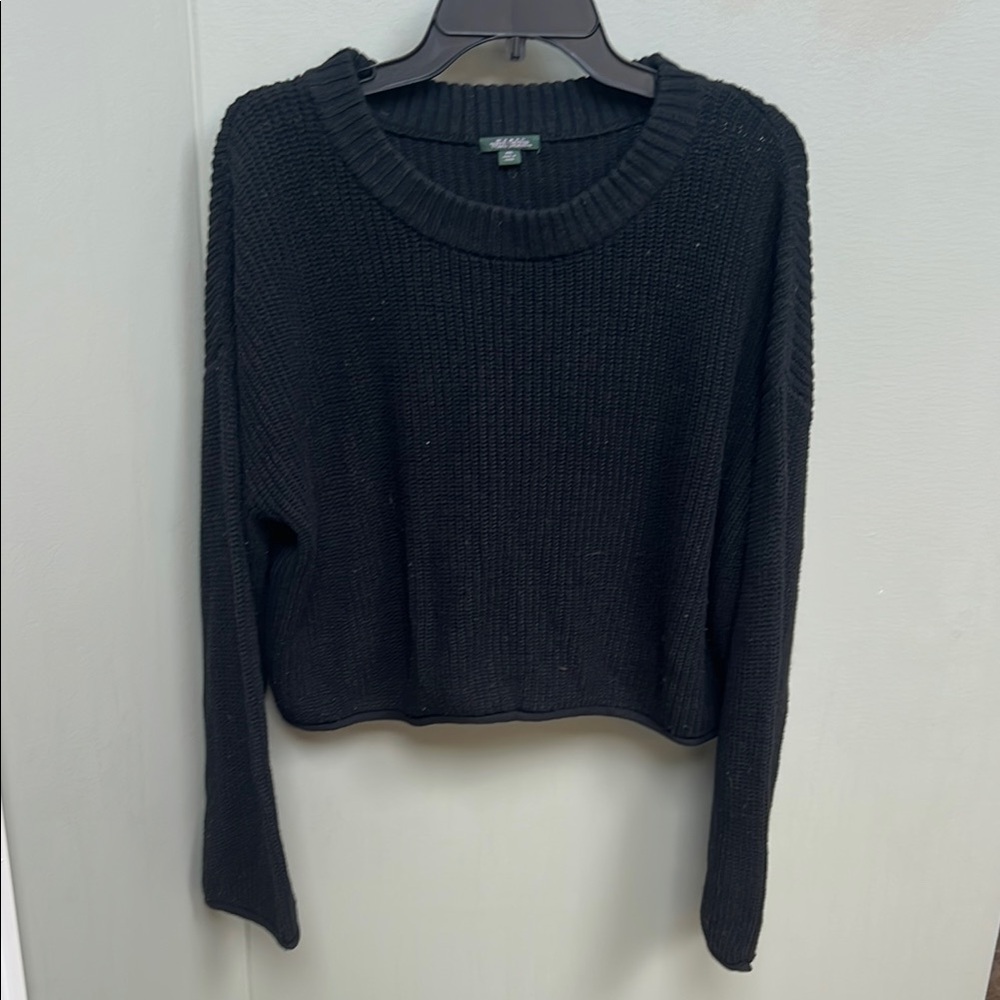 Wild Fable Black Crew Neck Cropped Sweater